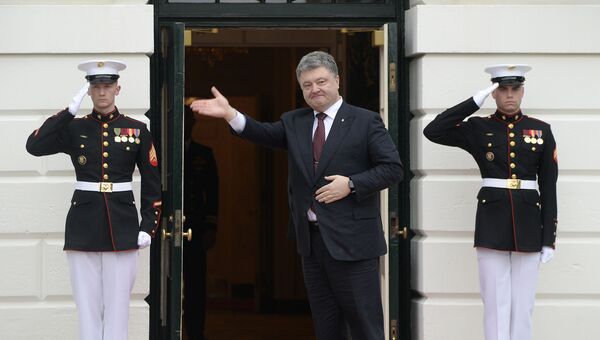 Президент Украины Петр Порошенко во время визита в США