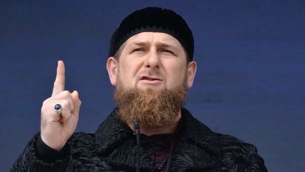 Глава Чеченской Республики Рамзан Кадыров выступает на праздновании Дня конституции Чеченской Республики перед Центральной мечетью в Грозном. Архивное фото