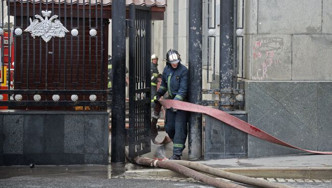 Пожар в здании Министерства обороны в Москве