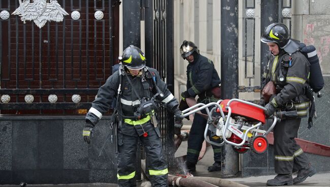 Пожар в здании Министерства обороны в Москве