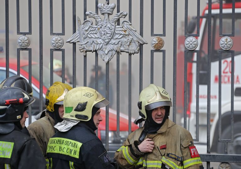 Пожар в здании Министерства обороны в Москве