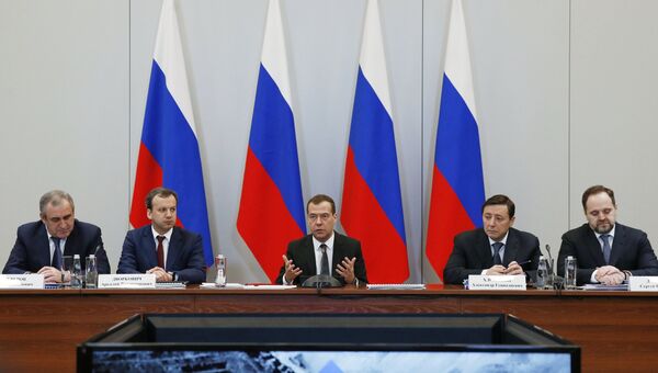 Председатель правительства РФ Дмитрий Медведев проводит совещание о состоянии и перспективах развития угольной промышленности