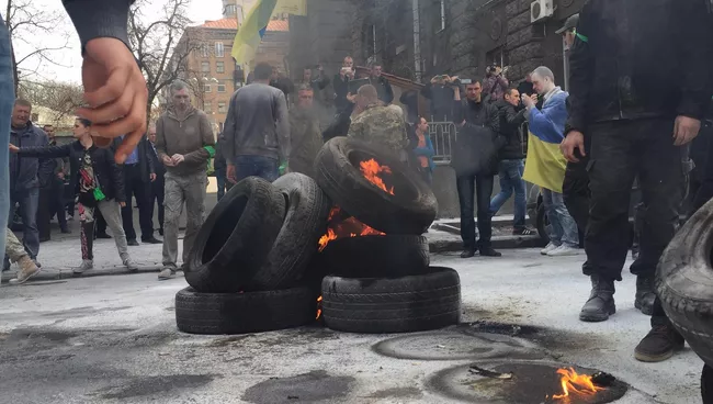 Митинг активистов у здания администрации президента Украины в Киеве