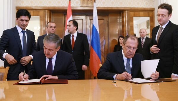 Министр иностранных дел РФ Сергей Лавров и министр иностранных дел  Таджикистана Сироджидин Аслов