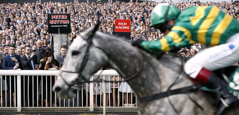 Скачки Crabbie's Grand National Festival, Великобритания