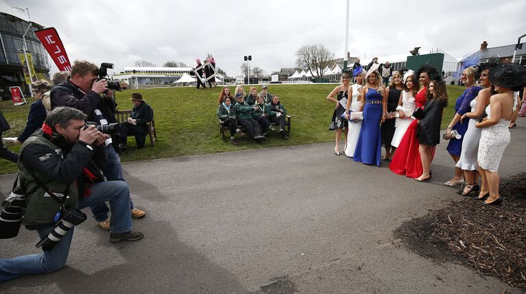 Скачки Crabbie's Grand National Festival, Великобритания