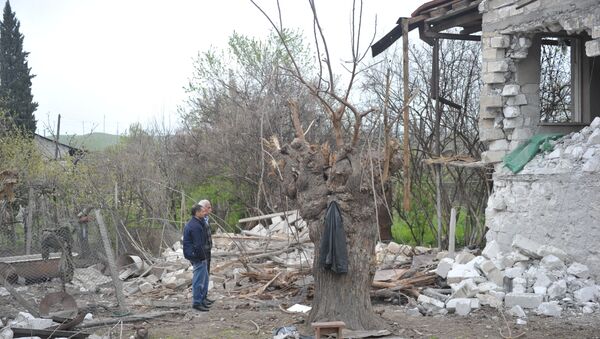 Разрушенный в результате артобстрела дом в городе Мартакерт Нагорного Карабаха. Архивное фото