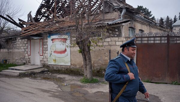 Разрушенная стоматология в городе Мартакерт в Нагорном Карабахе