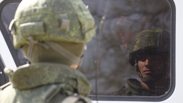 Военный на месте взрыва у здания ОВД в Ставропольском крае