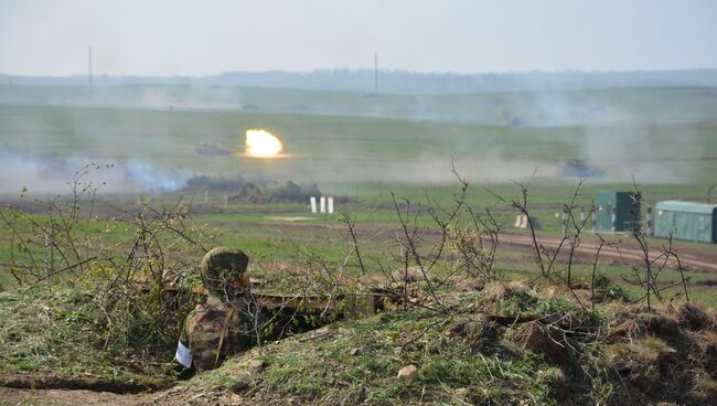 Крупномасштабные военные учения в ЛНР. Архивное фото