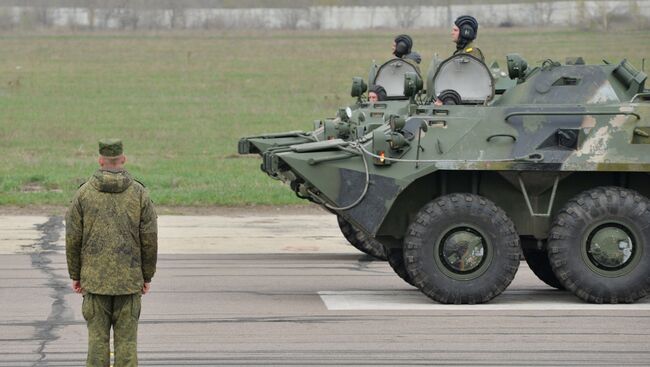 Механизированные парадные расчеты войск Воронежского военного гарнизона Западного военного округа. Архивное фото