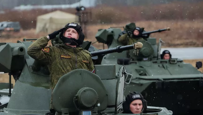 БТР-82А механизированной колонны войск Западного военного округа (ЗВО). Архивное фото