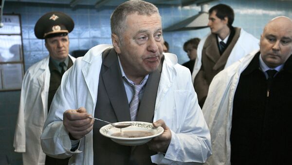 Лидер ЛДПР Владимир Жириновский во время посещения женского СИЗО «Печатники»