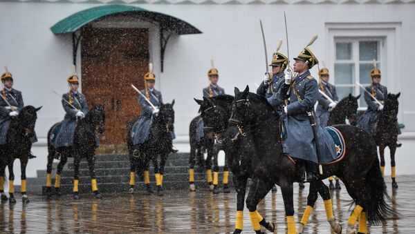 Церемония развода пеших и конных караулов Президентского полка. Архивное фото