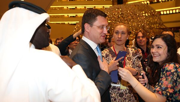Министр энергетики РФ Александр Новак на встрече представителей нефтедобывающих стран в Дохе. 17 апреля 2016