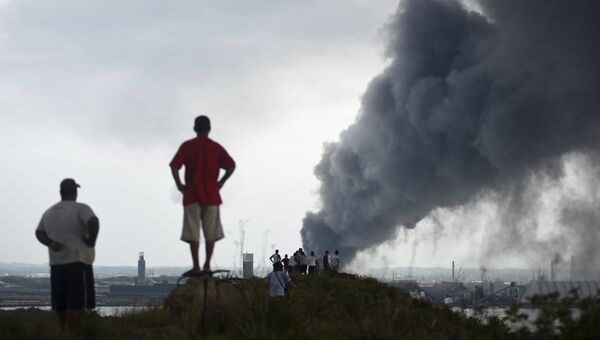 Пожар на заводе нефтяной компании Pemex в городе Коатсакоалькос, Мексика