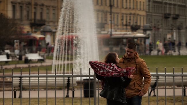 Открытие сезона фонтанов в Петербурге