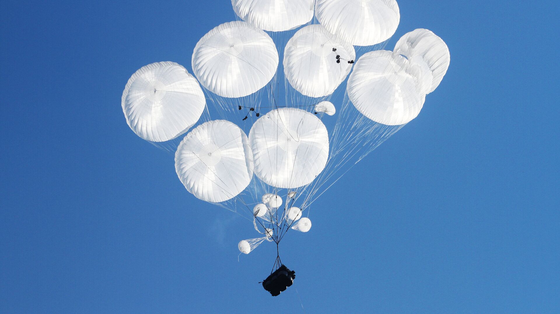 Российские "летающие БМД" будут перевозить боевые багги