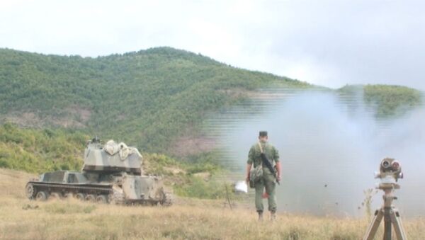 Военные ЮВО стреляли из гаубицы Акация на учениях в Южной Осетии