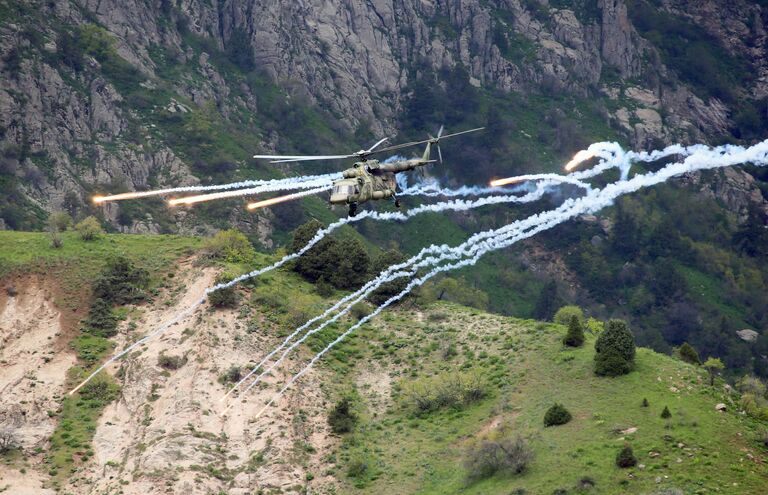 Совместные учения подразделений военной разведки государств-членов ОДКБ Поиск 2016 в Таджикистане