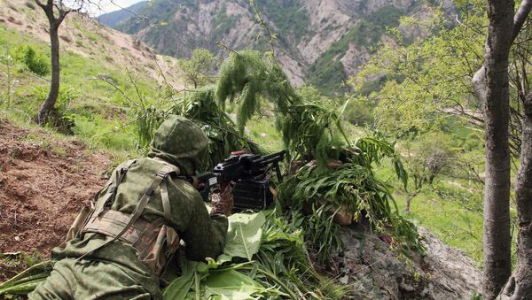 Совместные учения подразделений военной разведки государств-членов ОДКБ Поиск 2016 в Таджикистане. Архивное фото