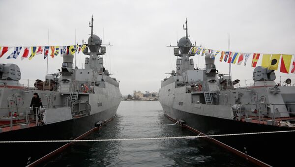 Новые малые ракетные корабли Зеленый Дол (слева) и Серпухов. Архивное фото