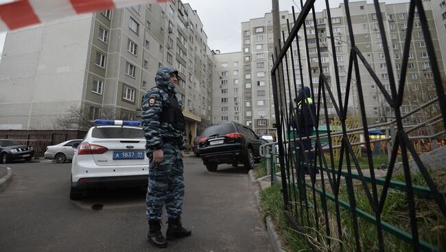 Склад оружия и боеприпасов нашли в подвале девятиэтажки на юге Москвы