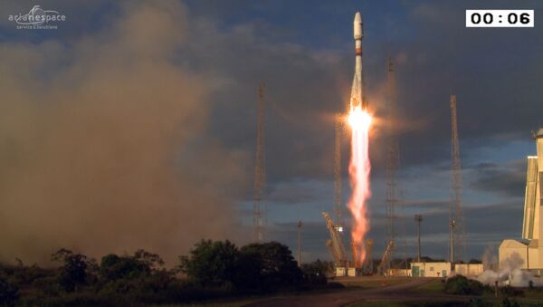 Запуск с космодрома Куру российского Союза с европейским спутником
