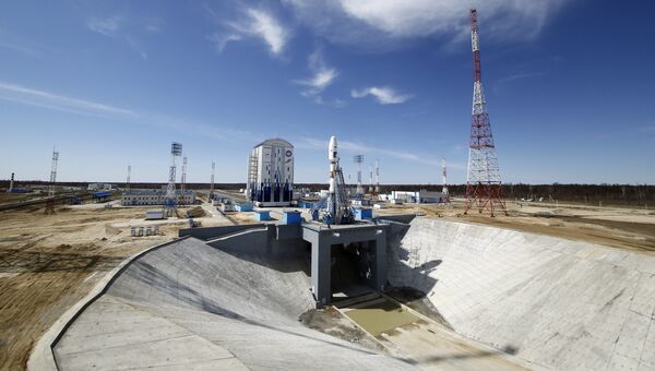 Ракета-носитель Союз-2.1а с российскими космическими аппаратами на стартовом комплексе космодрома Восточный