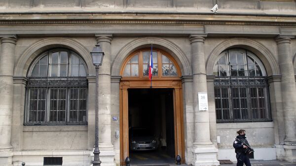 Дворец правосудия в Париже, куда был доставлен главный подозреваемый в организации парижских терактов 
