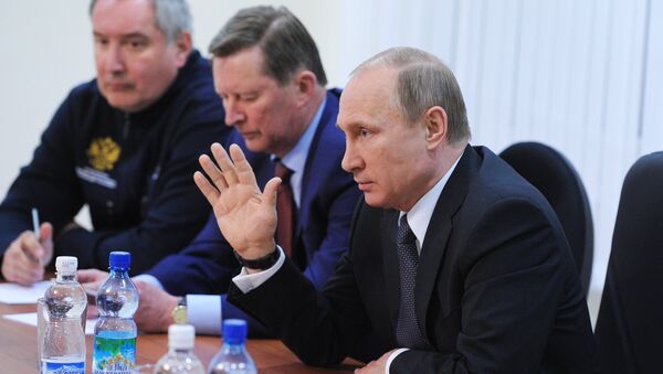 Президент России Владимир Путин на заседании Госкомиссии, которая выясняет причины переноса пуска ракеты-носителя Союз-2.1а на космодроме Восточный