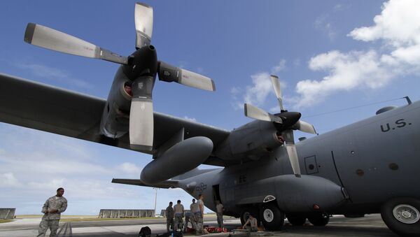 Военно-транспортный самолет ВВС США C-130 Hercules на авиабазе в Гуаме