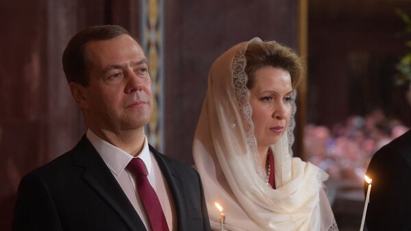 Премьер-министр РФ Д. Медведев на пасхальном богослужении в храме Христа Спасителя в Москве