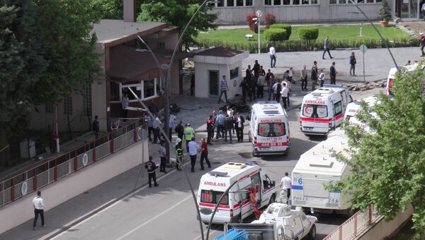 На месте теракта в турецком Газиантепе, 1 мая 2016