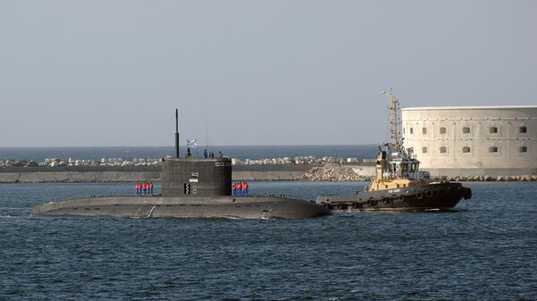 Подводная лодка Новороссийск в порту Севастополя. Архивное фото