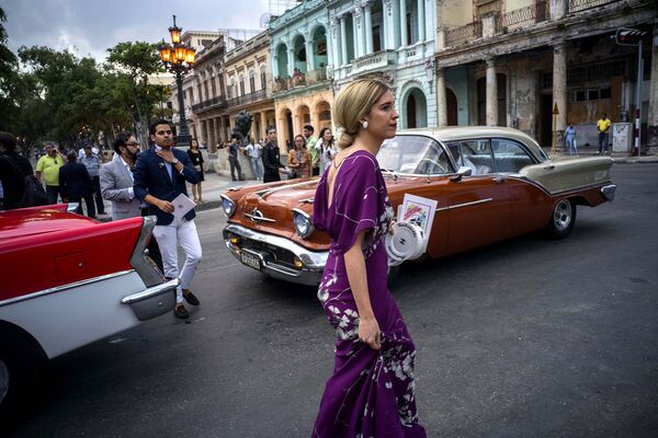 Гости перед показом круизной коллекции Chanel в Гаване, Куба. Май 2016