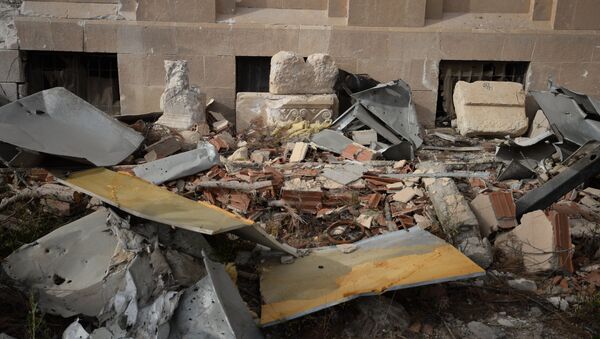 Разрушенное здание в Сирии. Архивное фото