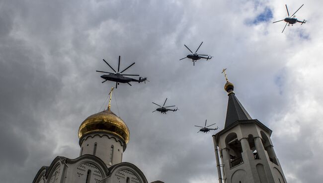 Тренировка групп парадного строя авиации к параду Победы