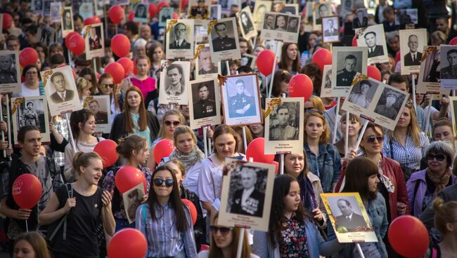 Патриотическая акция Бессмертный полк в Санкт-Петербурге