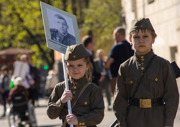 Патриотическая акция Бессмертный полк в Санкт-Петербурге