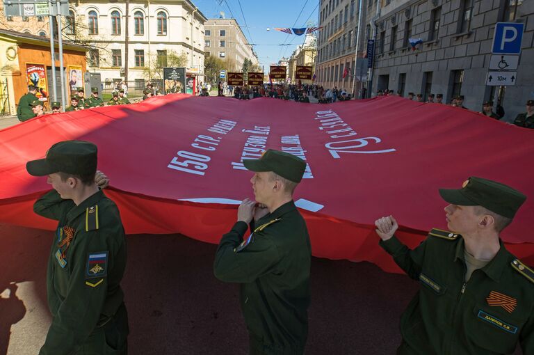 Патриотическая акция Бессмертный полк в Санкт-Петербурге