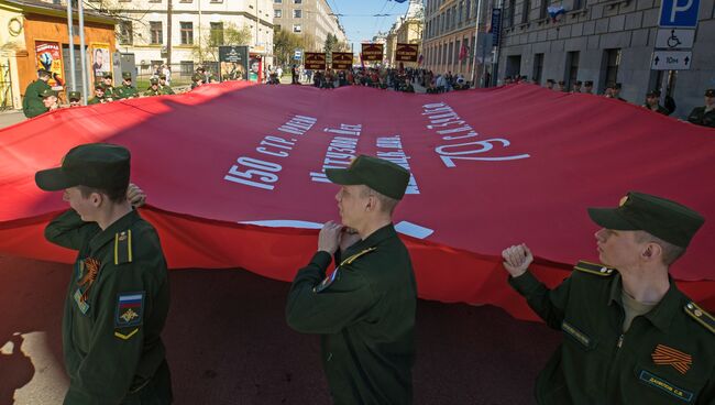 Патриотическая акция Бессмертный полк в Санкт-Петербурге. Архивное фото