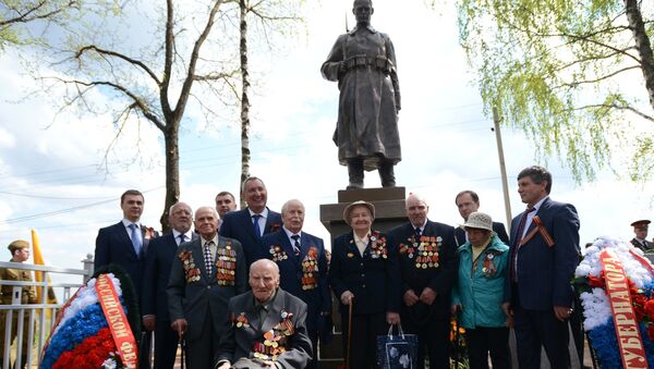 Открытие памятника Советскому солдату в подмосковном Тучково