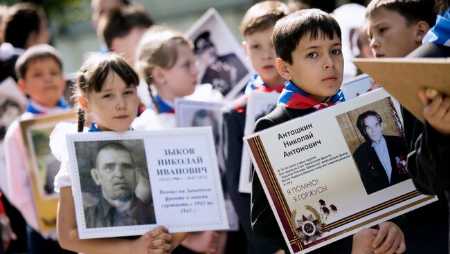 Акция Бессмертный полк на военной базе ОДКБ в Киргизии