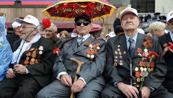 Ветераны Великой Отечественной войны во время военного парада на Красной площади. Архивное фото