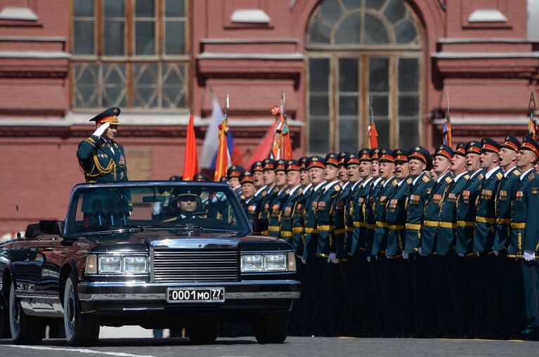 Министр обороны РФ, генерал армии Сергей Шойгу во время военного парада на Красной площади в честь 71-й годовщины Победы в Великой Отечественной войне 1941-1945 годов