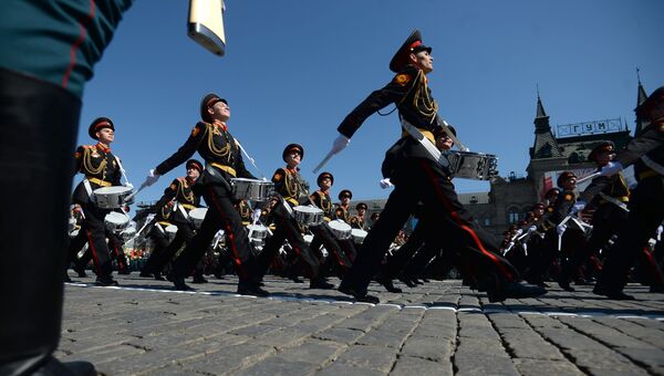 Военнослужащие парадных расчетов во время военного парада на Красной площади в честь 71-й годовщины Победы в Великой Отечественной войне 1941-1945 годов