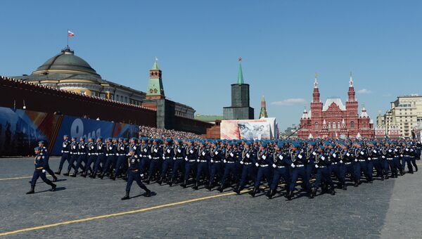 Военнослужащие парадных расчетов во время военного парада на Красной площади в честь 71-й годовщины Победы в Великой Отечественной войне 1941-1945 годов