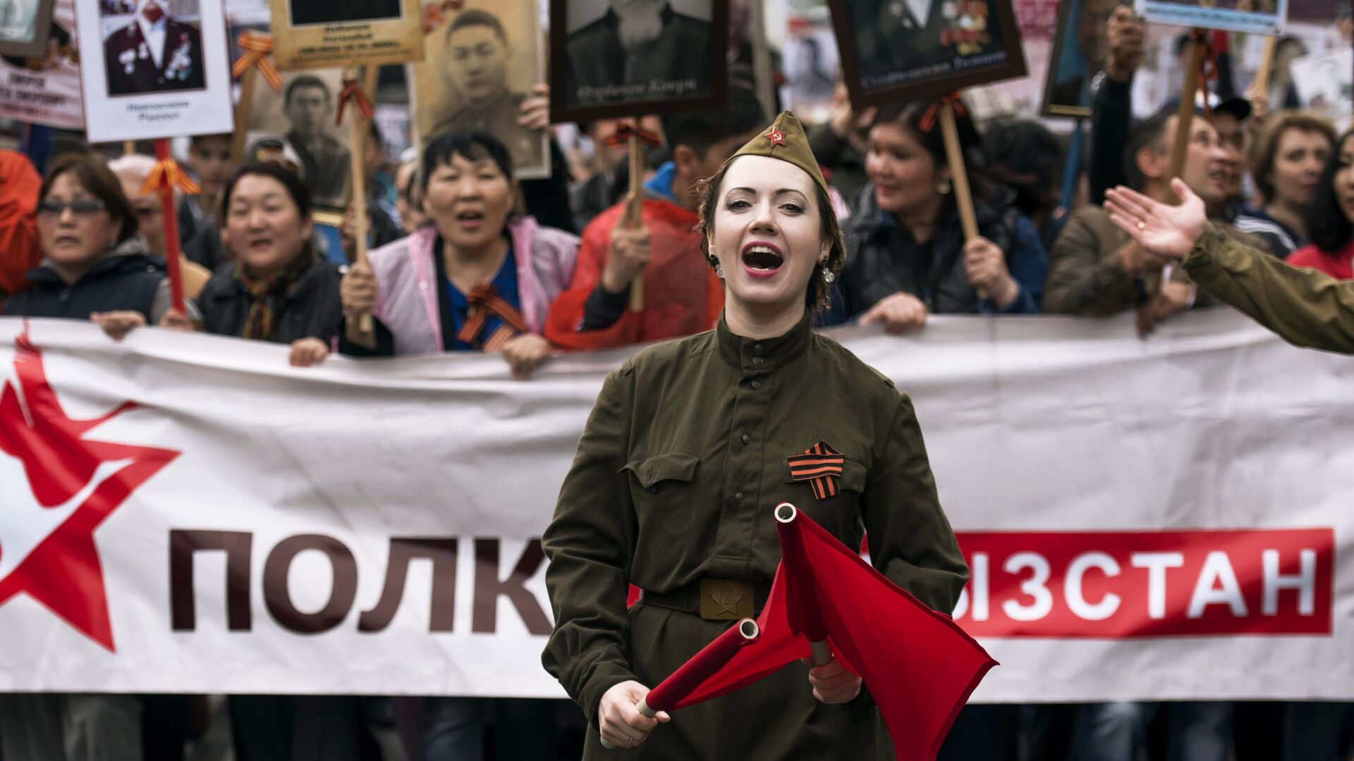 Радость, скорбь, отрицание: как соседи России отмечают День Победы