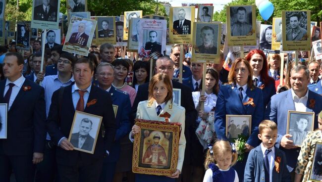 Прокурор Крыма Наталья Поклонская прошла в колонне Бессмертного полка